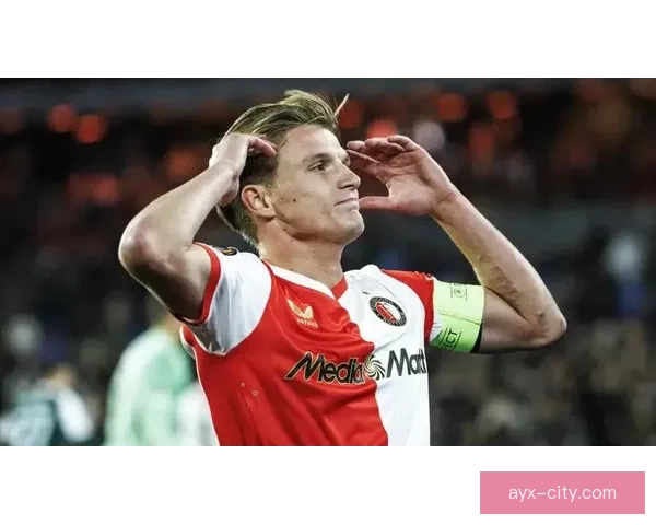 斯图加特球迷愤怒扔折叠椅场上冲突引发争议